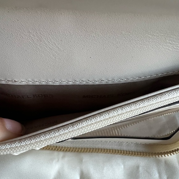 MK Wallet - Picture 5 of 11